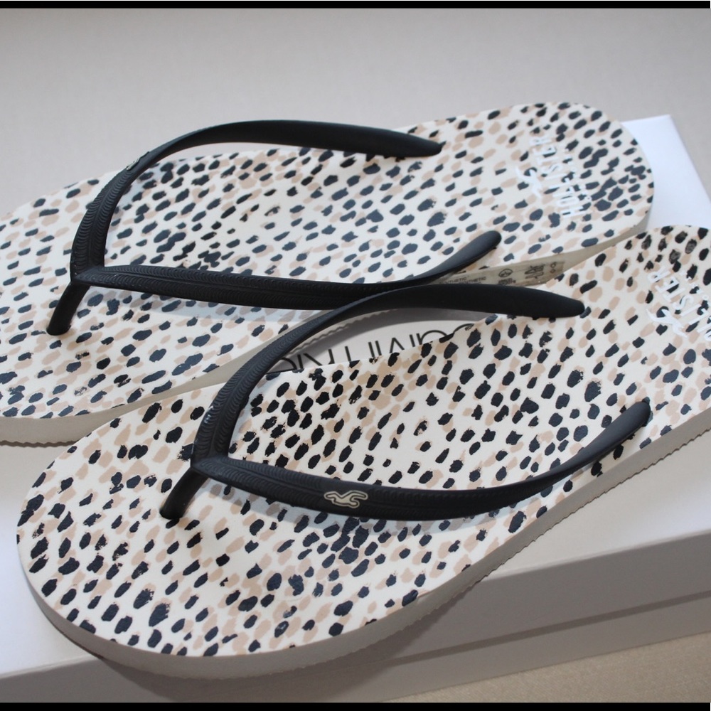 Hollister sandals